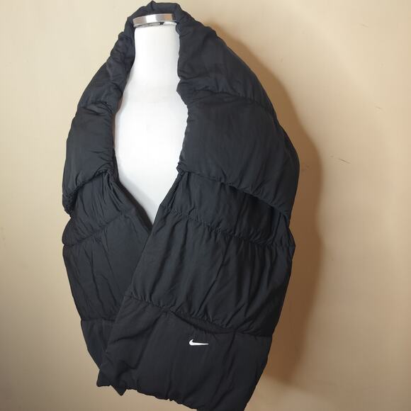 Nike Therma-FIT Quilted Down Wrap Neck Scarf w/ Pockets Hand Warmer - Picture 3 of 6
